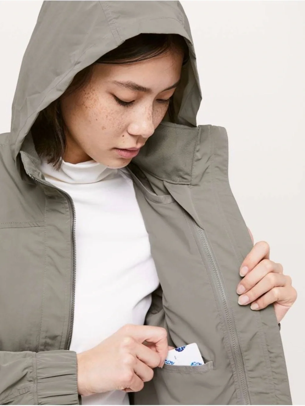 Lululemon Keep on Trek 3 in 1 jacket with removable vest and storable hood sz4